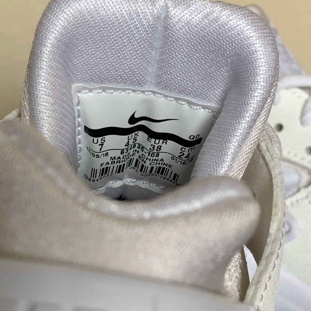 Nike Women’s Air Huarache Run - Picture 7 of 8